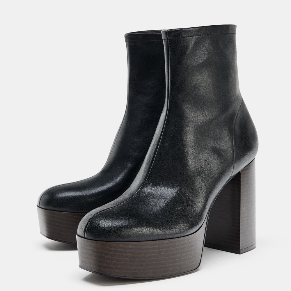 2025/2026 ZARA BLACK PLATFORM HEELED ANKLE BOOTS - size 9 / 40.